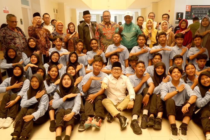 Menko PM Apresiasi Fasilitas Sekolah Rakyat Unesa dan Dorong Kampus Lain Lakukan Hal Serupa